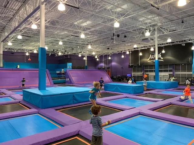 11 Best Jumping Places in Orlando, FL - Rebounderz